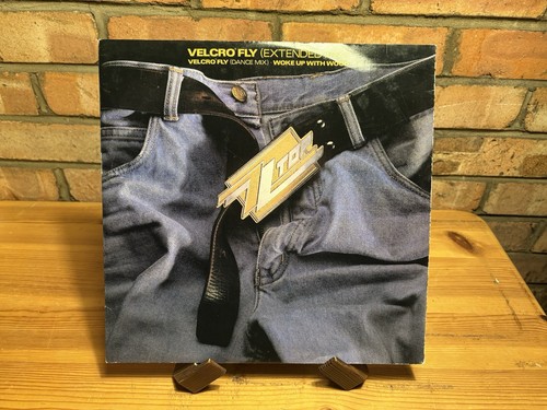 Top velcrofly extended - top,